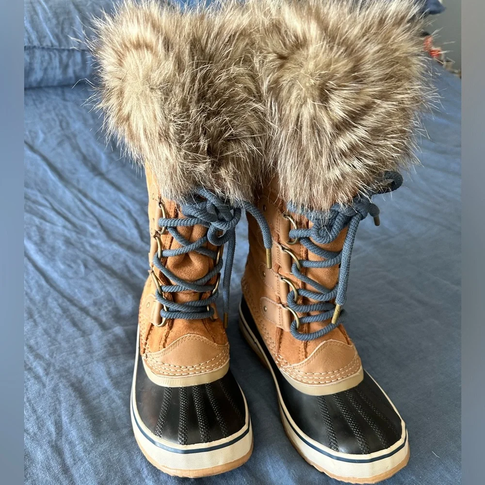 Sorel Joan Of Arctic Boots size 5.5 women’s‎ brand new never worn!